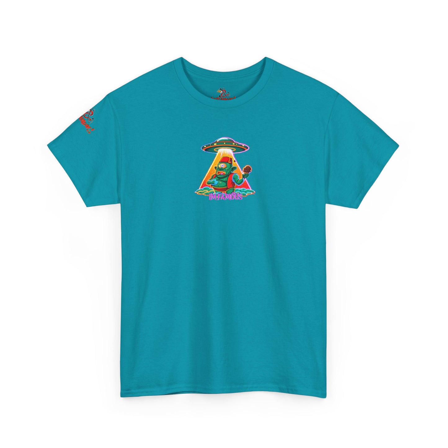 Camiseta gráfica con diseño de cíclope comiendo helado y extraterrestres