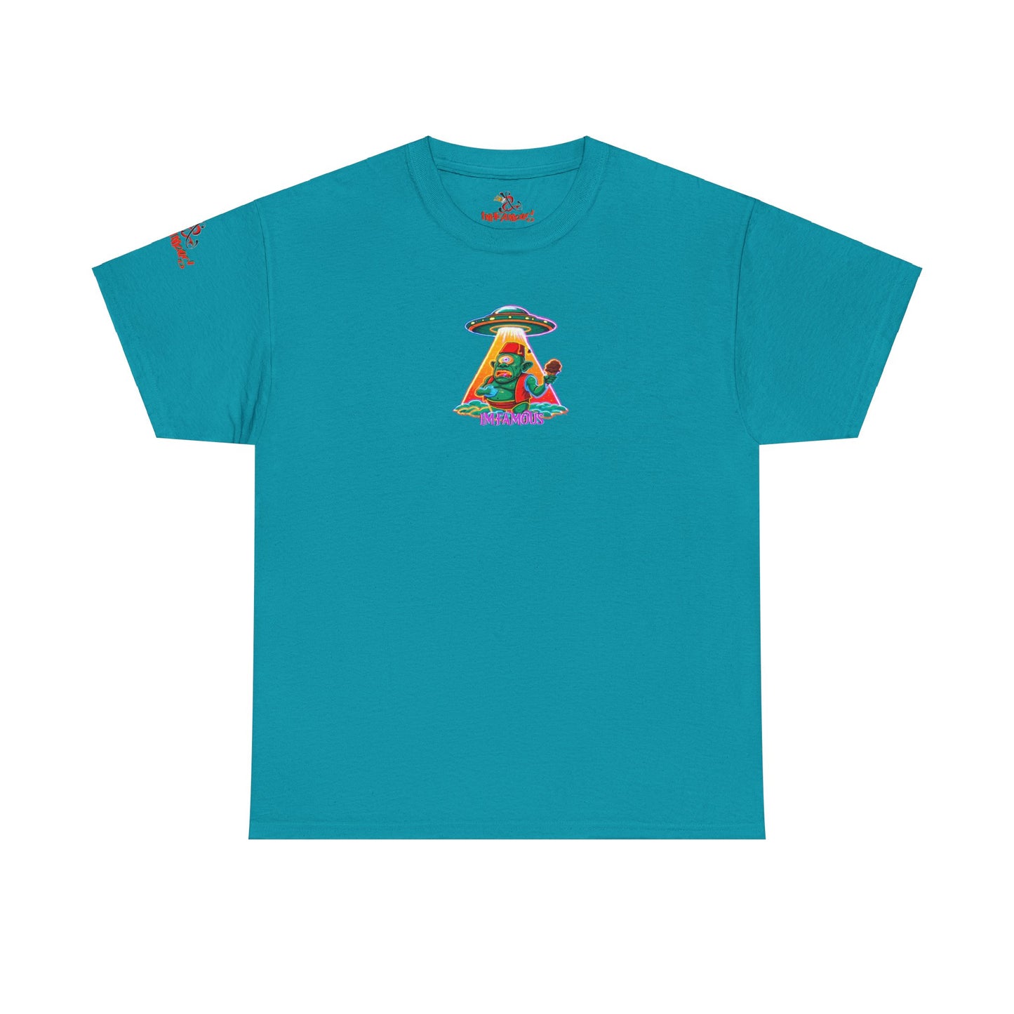 Camiseta gráfica con diseño de cíclope comiendo helado y extraterrestres